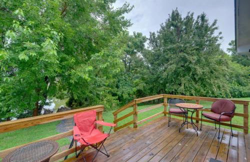 Fish, Relax and Enjoy Lake Views Colonial Beach Gem - Foto 3