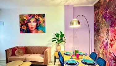 BOUTIQUE LUXURY City Center - Photo 2