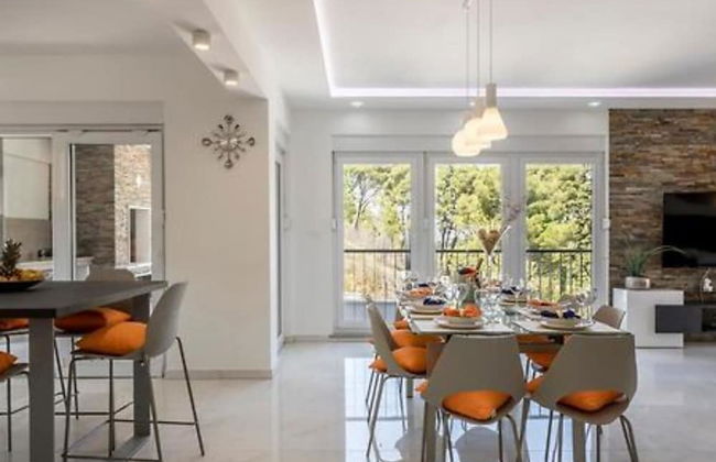 Modern & Stylish Villa With Private Pool - Foto 14