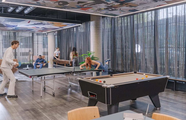 For Students Only Canvas Manchester - Foto 21