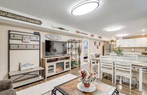 Game Room and Hot Tub Salt Lake City Area Apt - Photo 9