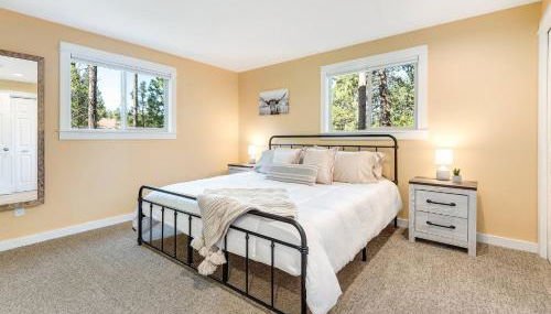 Walk to Everything! Hot tub, SHARC passes - Foto 5, Shower