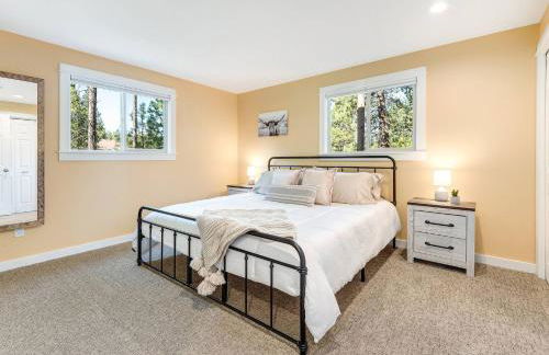 Walk to Everything! Hot tub, SHARC passes - Foto 5