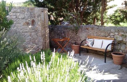 D HOUSE authentic Zlarin house, relaxing courtyard and terrace - Photo 6