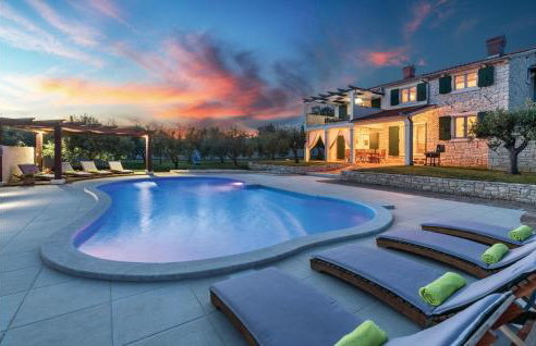 Four-Bedroom Holiday Home With Sea View In Krnica - Foto 2