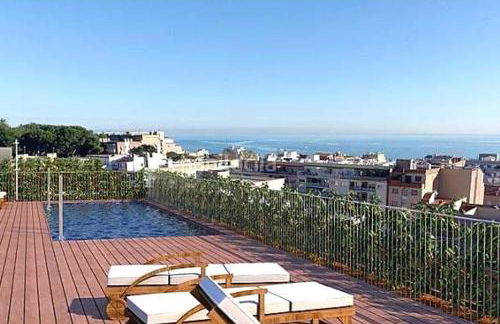 Rooftop pool near the beach and Barcelona - Photo 38