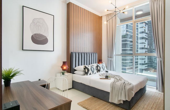 Luxe Apartments near Dubai Mall, Burj Khalifa - Pool, Gym, & Parking by Sojo Stay - Photo 13