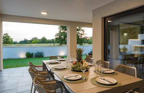 SPECIAL OFFER! NEW LUXURY APARTMENT with pool, fitness, outdoor bar&grill - Foto 26