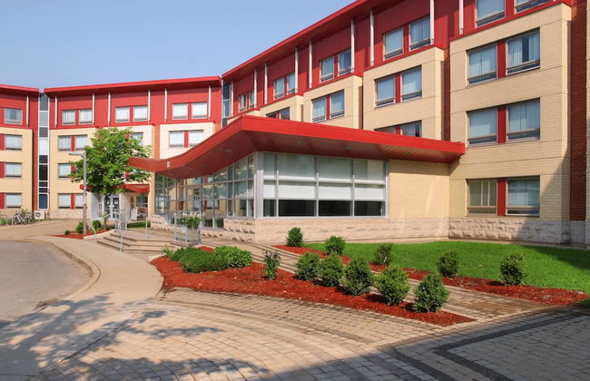 Residence & Conference Centre - Oakville - Photo 14