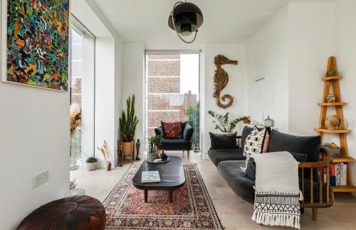 Bright Penthouse with Lift 2 BR Large Balcony Suit Family - Foto 2