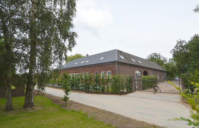 Swolgen Estate With Sauna - Photo 37