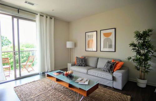 League Flats Uptown at West Trade Street - Photo 12