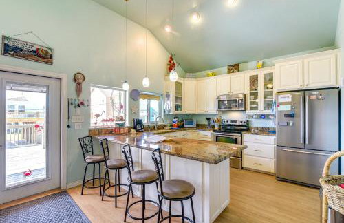 Ocean-View Balcony! Coastal Haven in Crystal Beach - Foto 8