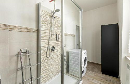 Milano Malpensa 2 min - Suite With Wifi, AC, Free Park - Foto 44