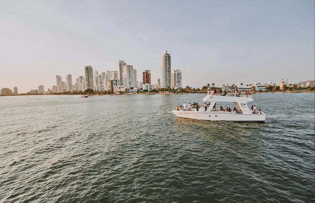 Sunset Cartagena Bay Cruise - Photo 2