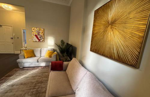 Elegant One Bedroom Apartment in Central London - Photo 32