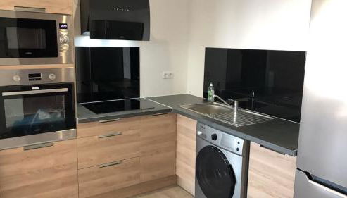 Private bedroom with private bathroom & toilet in a shared flat - Foto 2