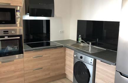 Private bedroom with private bathroom & toilet in a shared flat - Foto 2