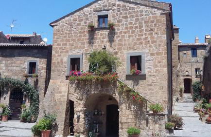 Blue House Near Bagnoregio-overlooking the Umbrian Mountains and Tiber Valley - Foto 136