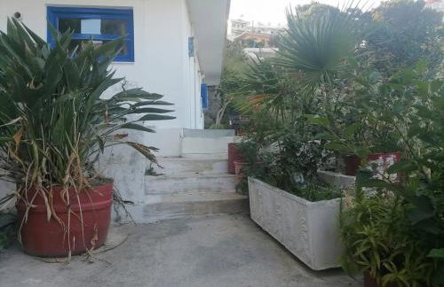 Γκαρσονιέρα δίπλα στην θάλασσα κ θέα στο λιμανι - Photo 7