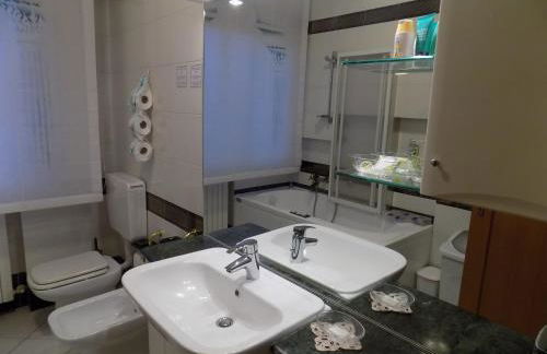 Aparthotel Feeling at Home - Photo 16