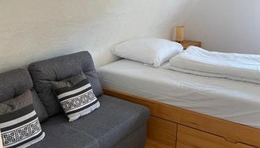 Kleine, aber feine Unterkunft mit direktem Waldzugang - Foto 5