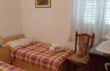 Whole house Ariela, 20m to the beach, has a barbecue, 2 terraces - Foto 18