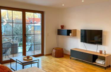 MaMa-Apartments - Haus Martina im Herzen der Rhön - 3 einzelbuchbare moderne Wohnungen für 2-8 Personen, Terrasse, Balkon, Garten, Ski und E-Bike Keller, Lounge, freies Wlan, familienfreundlich - Foto 2