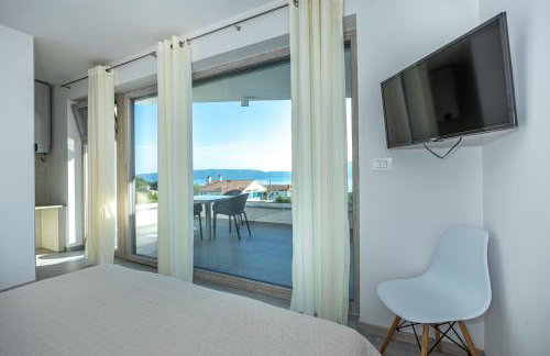 Luxury White Sails Villas with a Multi Sport Court and Sea View - Photo 50