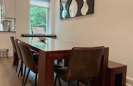 Upscale 3BR I Walk Score 99 I Metro I Free Parking - Foto 3