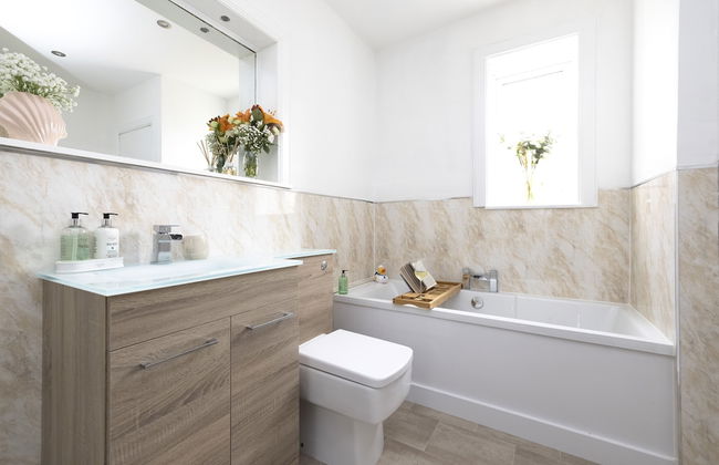 JOIVY Aurora House - 4 Bed With Hot Tub And Sea View - Foto 32