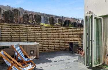 Point View - Award Winning Apartments with Private Hot Tub & Parking - Foto 6