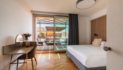 Roma Luxury Apartment - Photo 2