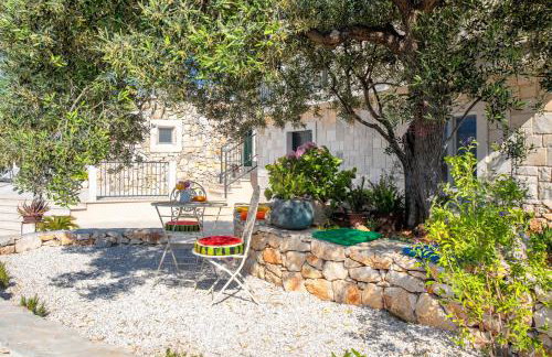 Villa Lukrecija Stonehouse - Foto 33