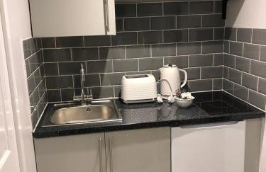 Exclusive Modern decorated 1 Bedroom Detached Studio - Foto 10