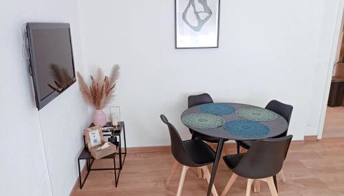 Appartement cosy dans une maison calme et parking gratuit avec borne - Foto 2
