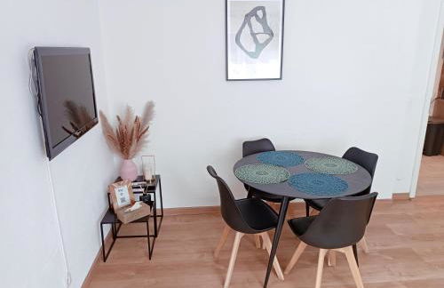 Appartement cosy dans une maison calme et parking gratuit avec borne - Foto 8
