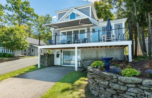 Beautiful Home 30 Feet from the Sand at Spofford Lake! - Foto 2