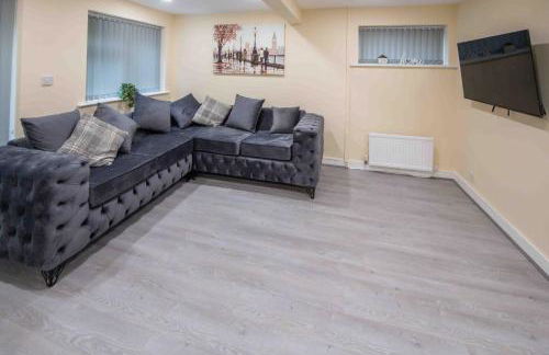 Beautiful, Peaceful, 5 Bedroom home with Hot Tub! - Foto 49