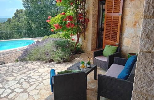 Spacious Villa for 6 - amazing pool and views - Foto 30