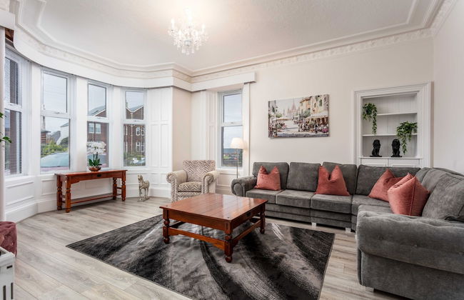 Cuthbert House - Donnini Apartments - Photo 1