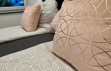 NEU Goldstadt Luxe Studio- City Apartment Schlössle - Photo 43