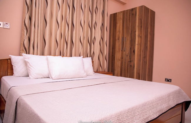 Executive Three Bedroom Furnished Apartment - Foto 8