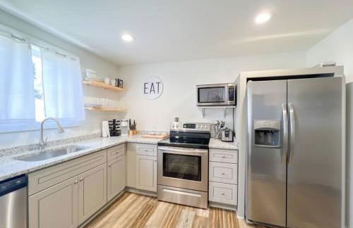 2BR Cedar Lane Road Retreat at Swamp Rabbit Trail! - Foto 8