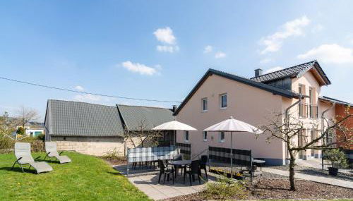 Dreamy Holiday Home in Ellscheid With Terrace - Foto 4