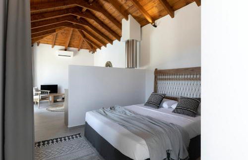 Lichnos Luxury Suites - Photo 77