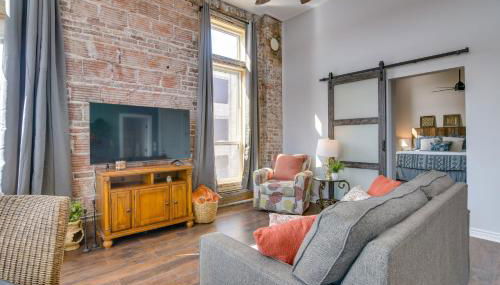 Loft-Style Apt in Dtwn Monett Pets Welcome! - Photo 4