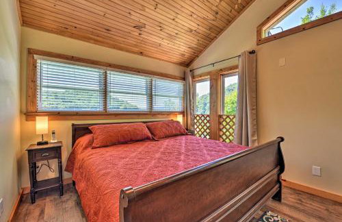 Renovated Home w/ Private Dock on Watauga Lake - Photo 12