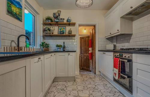 Charming Victorian Hidden Gem - Pass the Keys - Foto 6