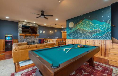 2 Cabins ~ Sleeps 22 ~ 100 Feet Apart ~ Ski in out - Foto 5